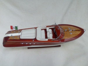 Maquette bateau Riva Aquarama 50 Blanc