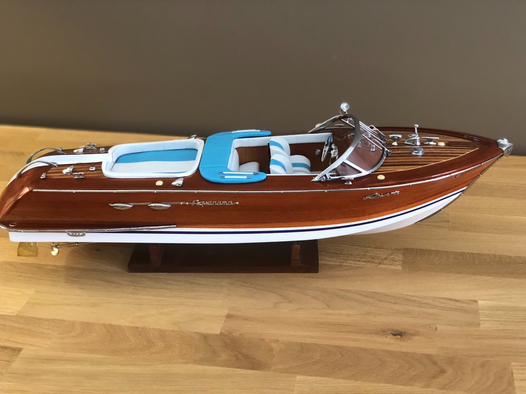 maquette riva bateau Riva Aquarama Crème  67cm entièrement Bois laiton modélisme 